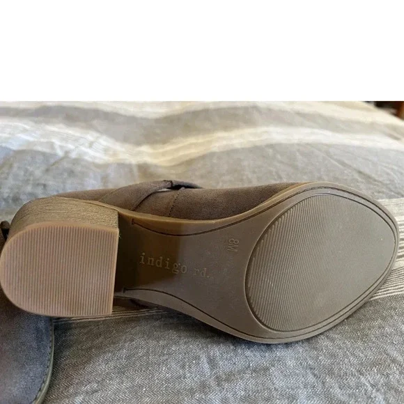 Booties - Picture 3 of 3